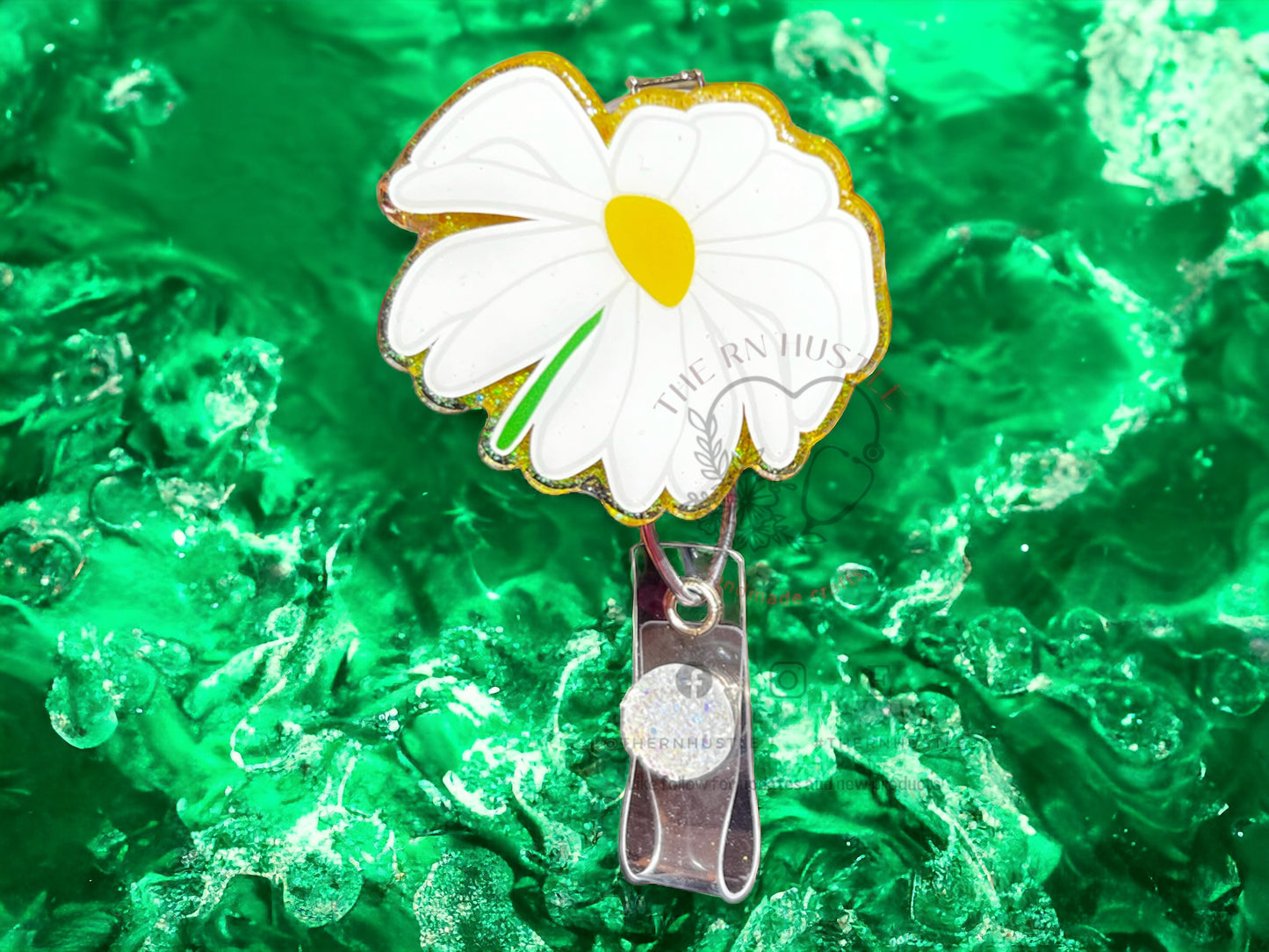 Wilted Daisy Badge Reel